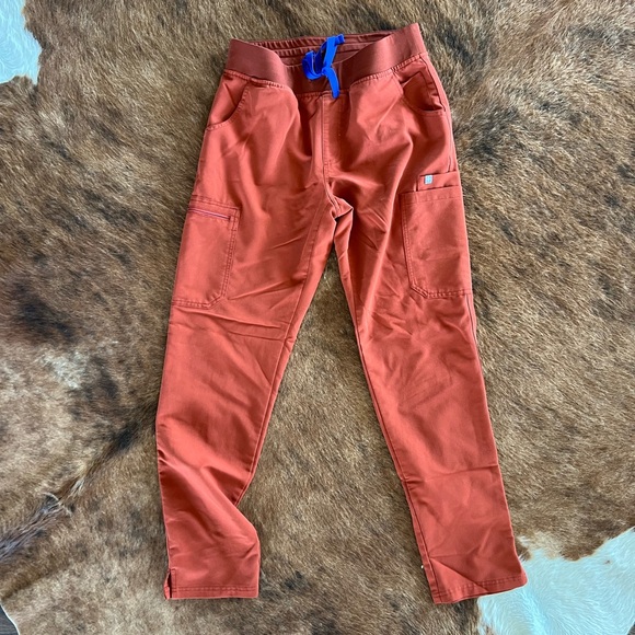 Figs Yola Skinny Scrub Pants - Picture 1 of 4